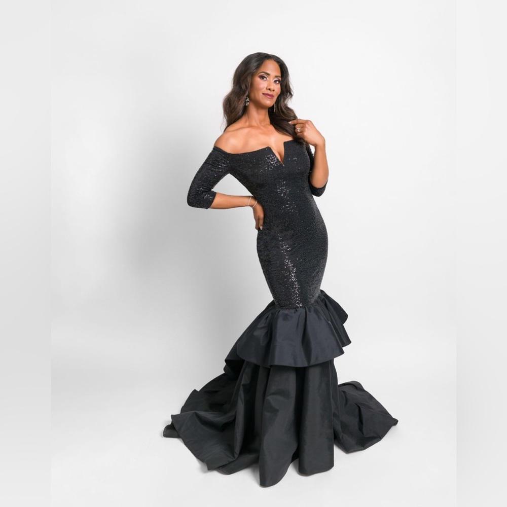 **Back Fernando Wong Gown**